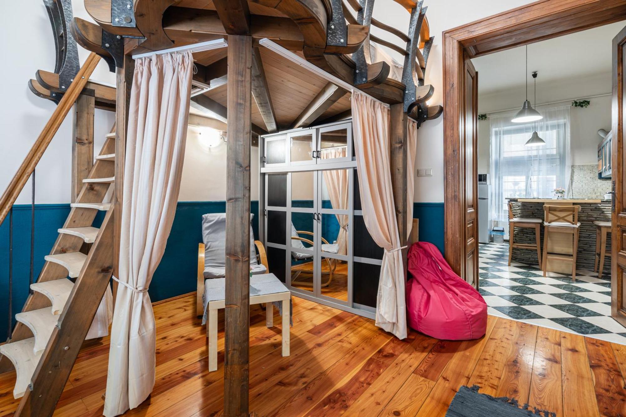 Castle Chainbridge Apartment Budapest Bagian luar foto